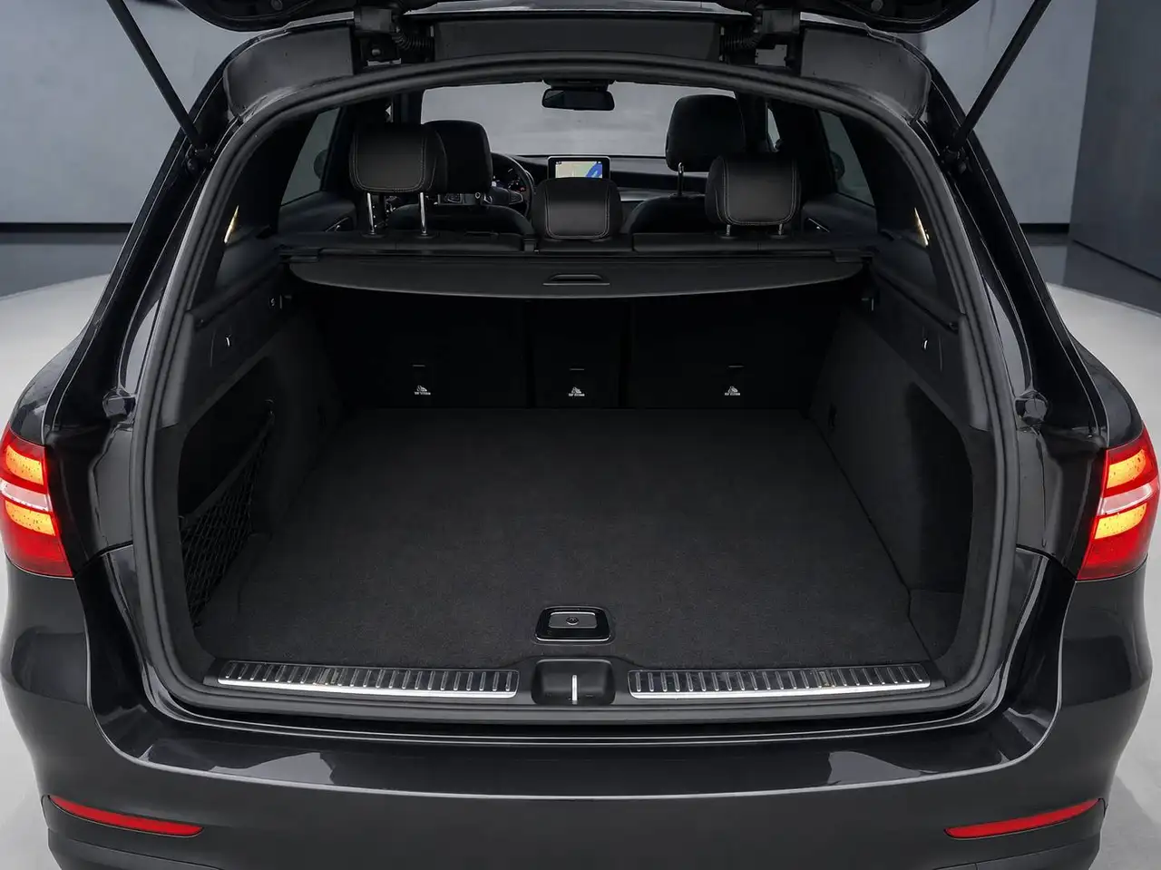 Mercedes-Benz GLC снимка Mercedes-Benz GLC