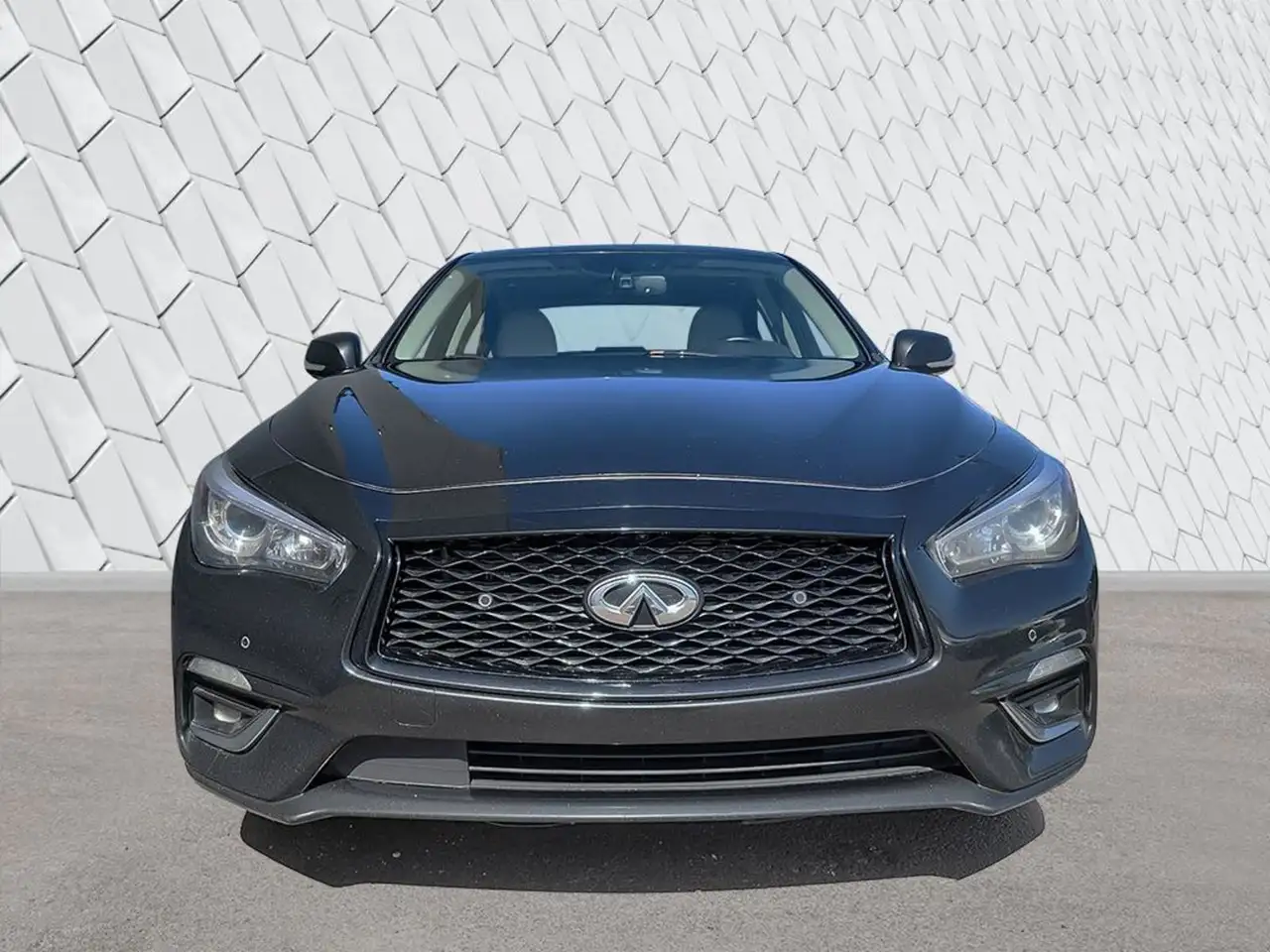 Infiniti Q50 снимка Infiniti Q50
