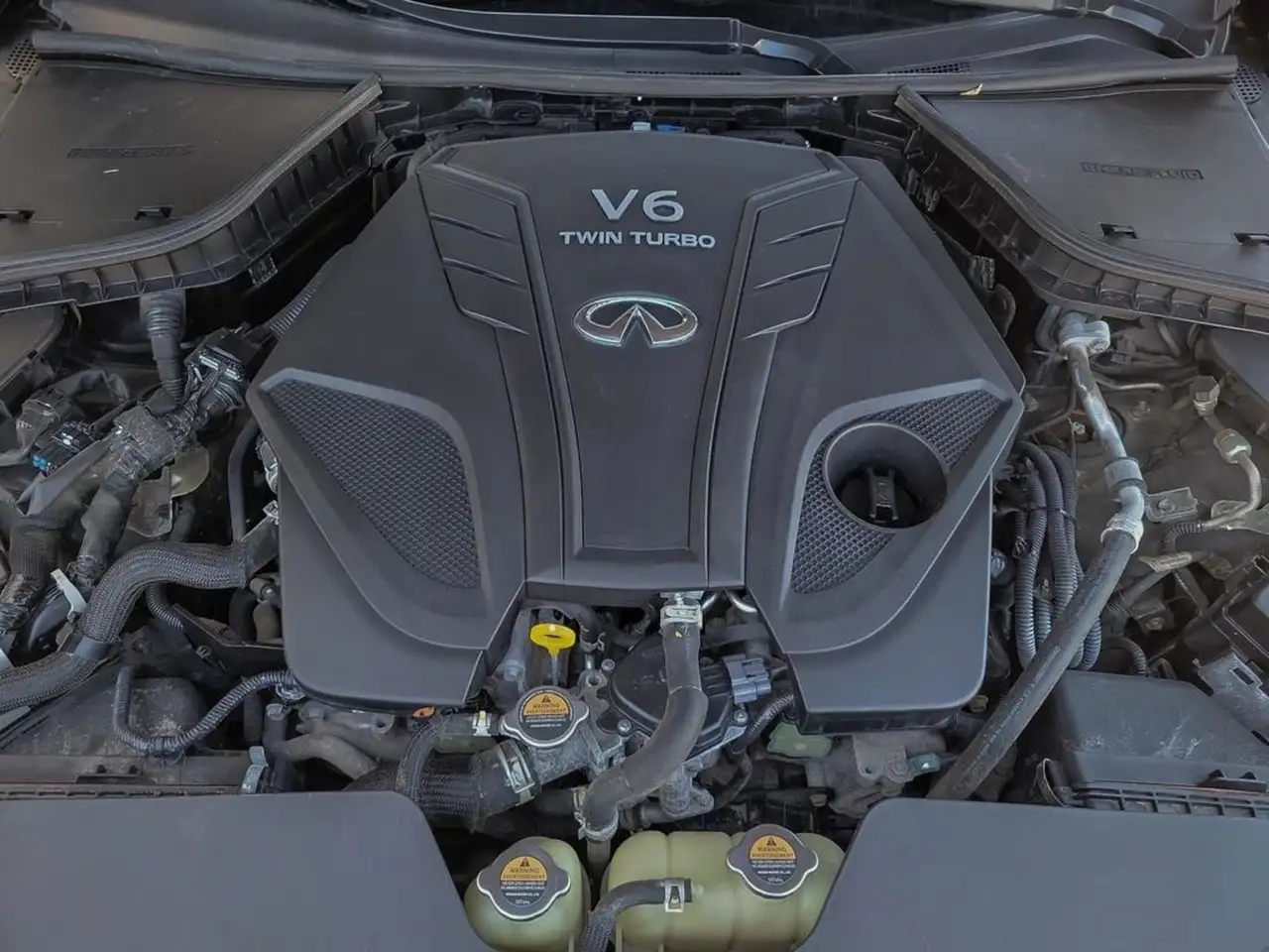 Infiniti Q50 снимка Infiniti Q50