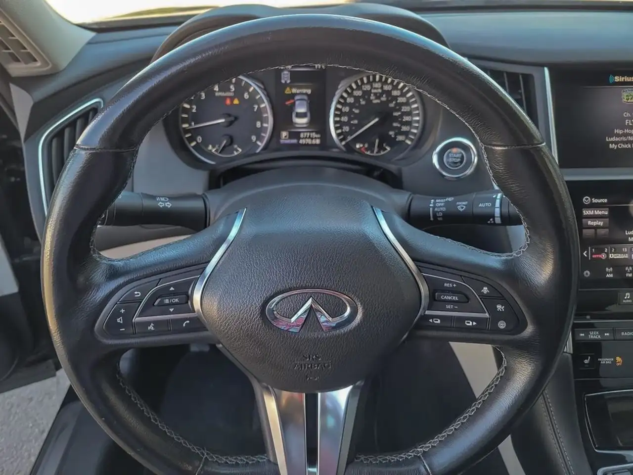 Infiniti Q50 снимка Infiniti Q50