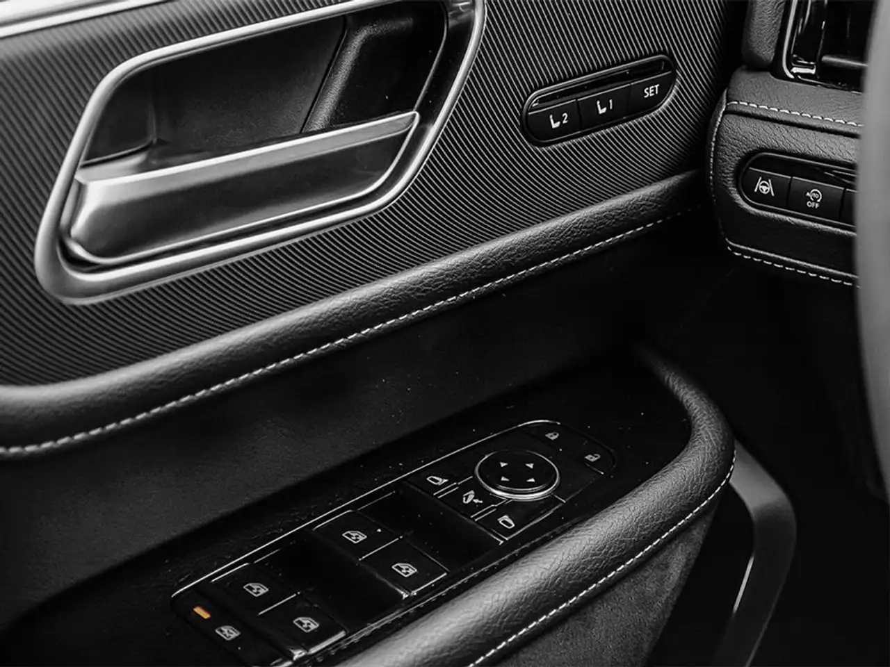 Infiniti QX80 fotografie Infiniti QX80