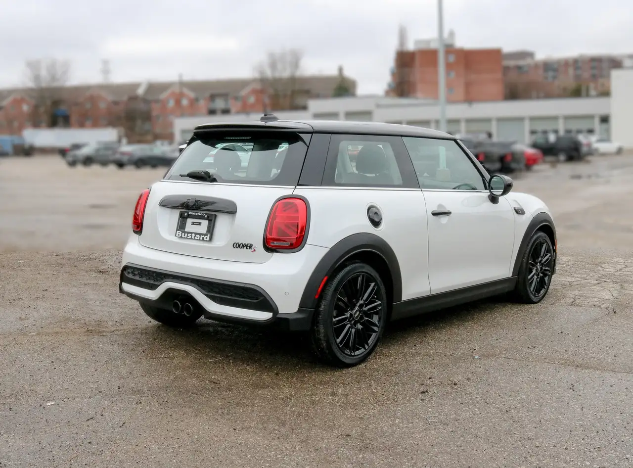 MINI 3 Door снимка MINI 3 Door
