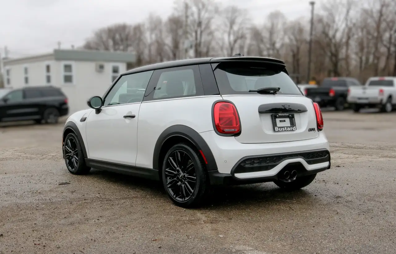 MINI 3 Door снимка MINI 3 Door