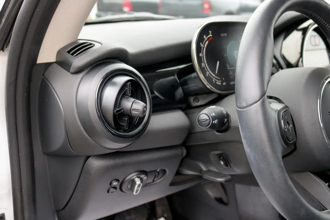 MINI 3 Door снимка MINI 3 Door