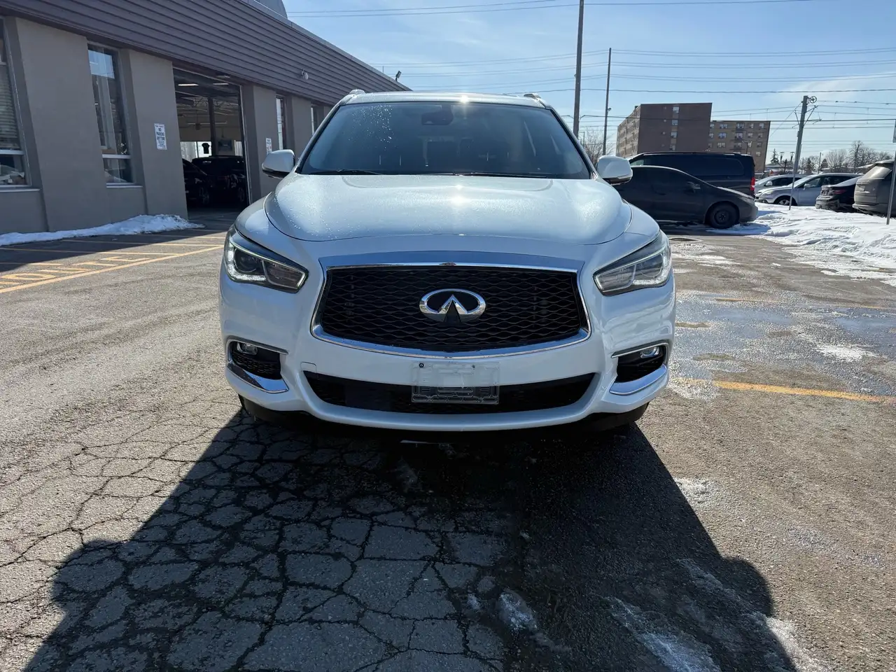 Infiniti QX60 снимка Infiniti QX60