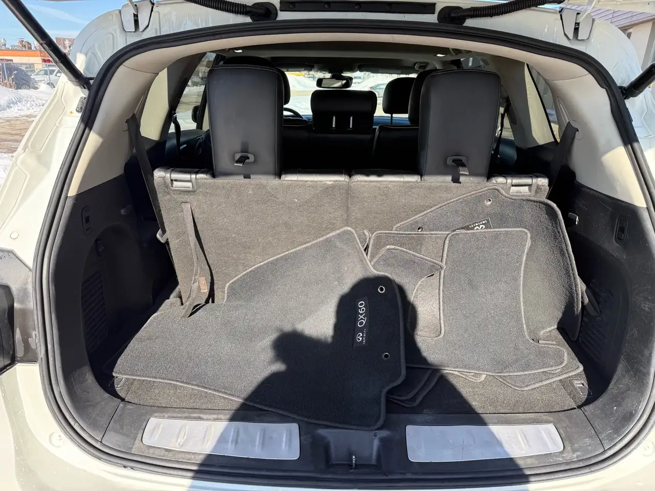 Infiniti QX60 снимка Infiniti QX60