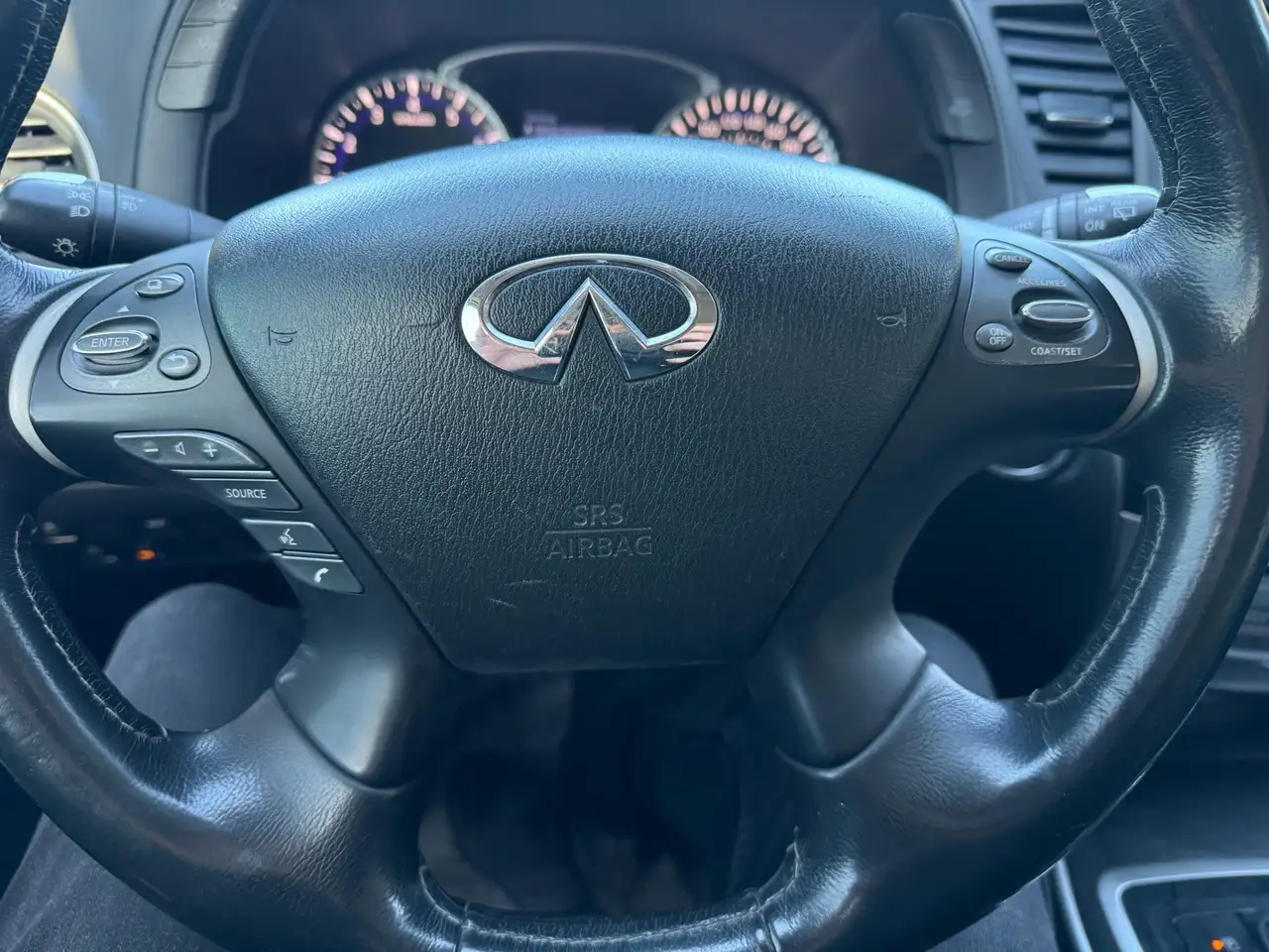 Infiniti QX60 снимка Infiniti QX60