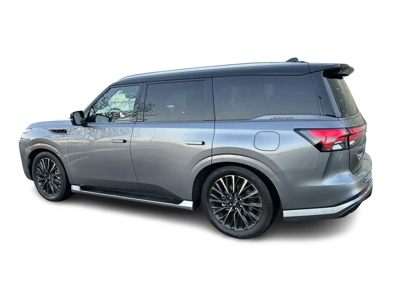 Infiniti QX80 снимка Infiniti QX80