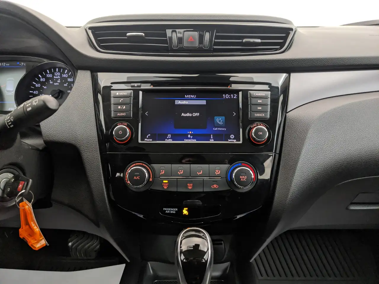 Nissan Qashqai снимка Nissan Qashqai