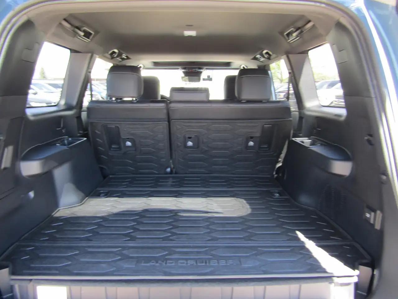 Toyota Land Cruiser снимка Toyota Land Cruiser