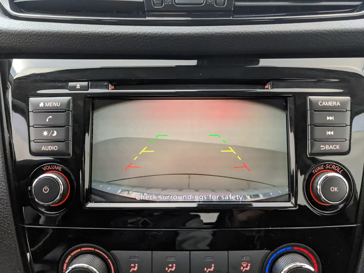 Nissan Qashqai снимка Nissan Qashqai