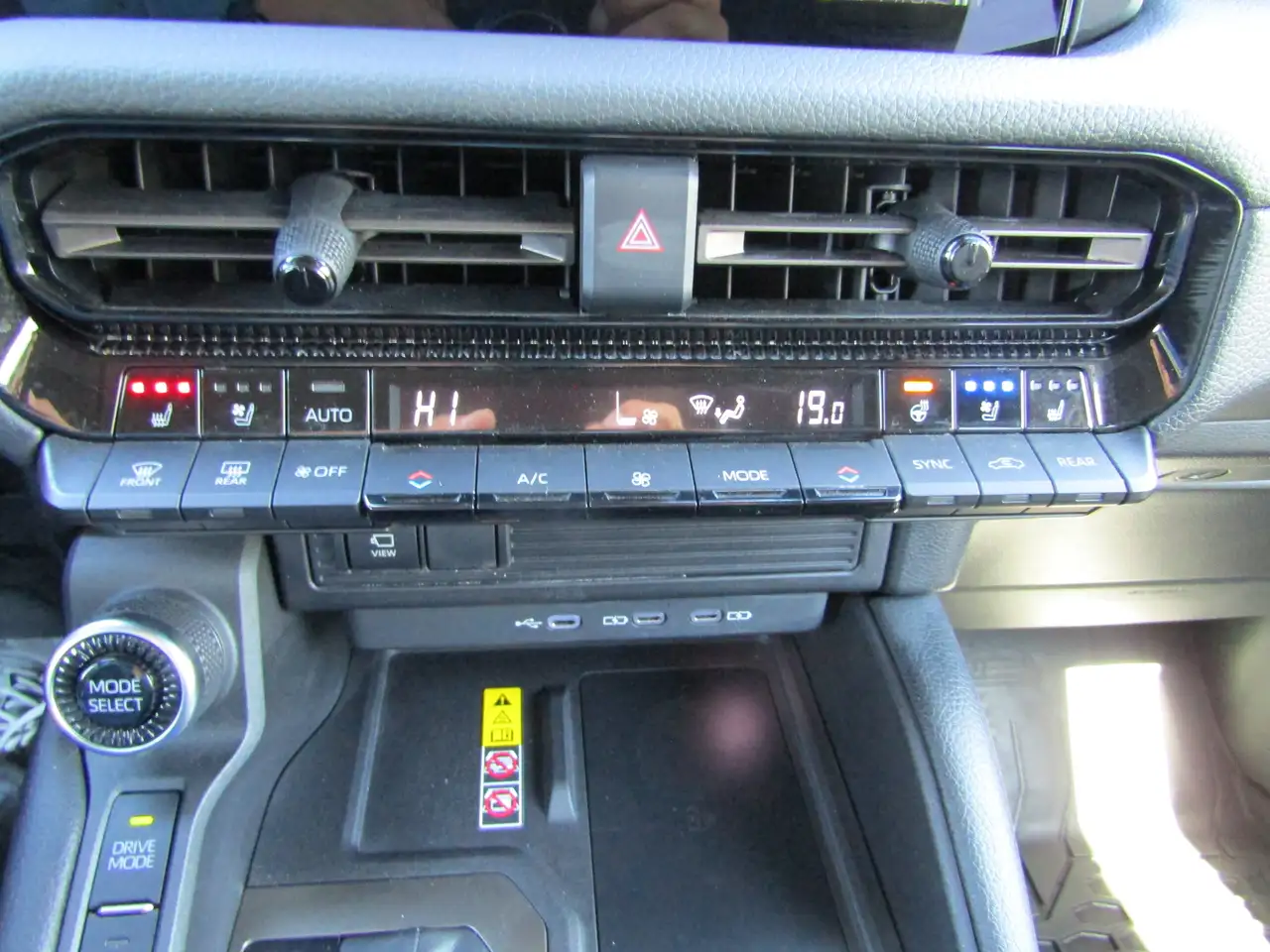 Toyota Land Cruiser снимка Toyota Land Cruiser