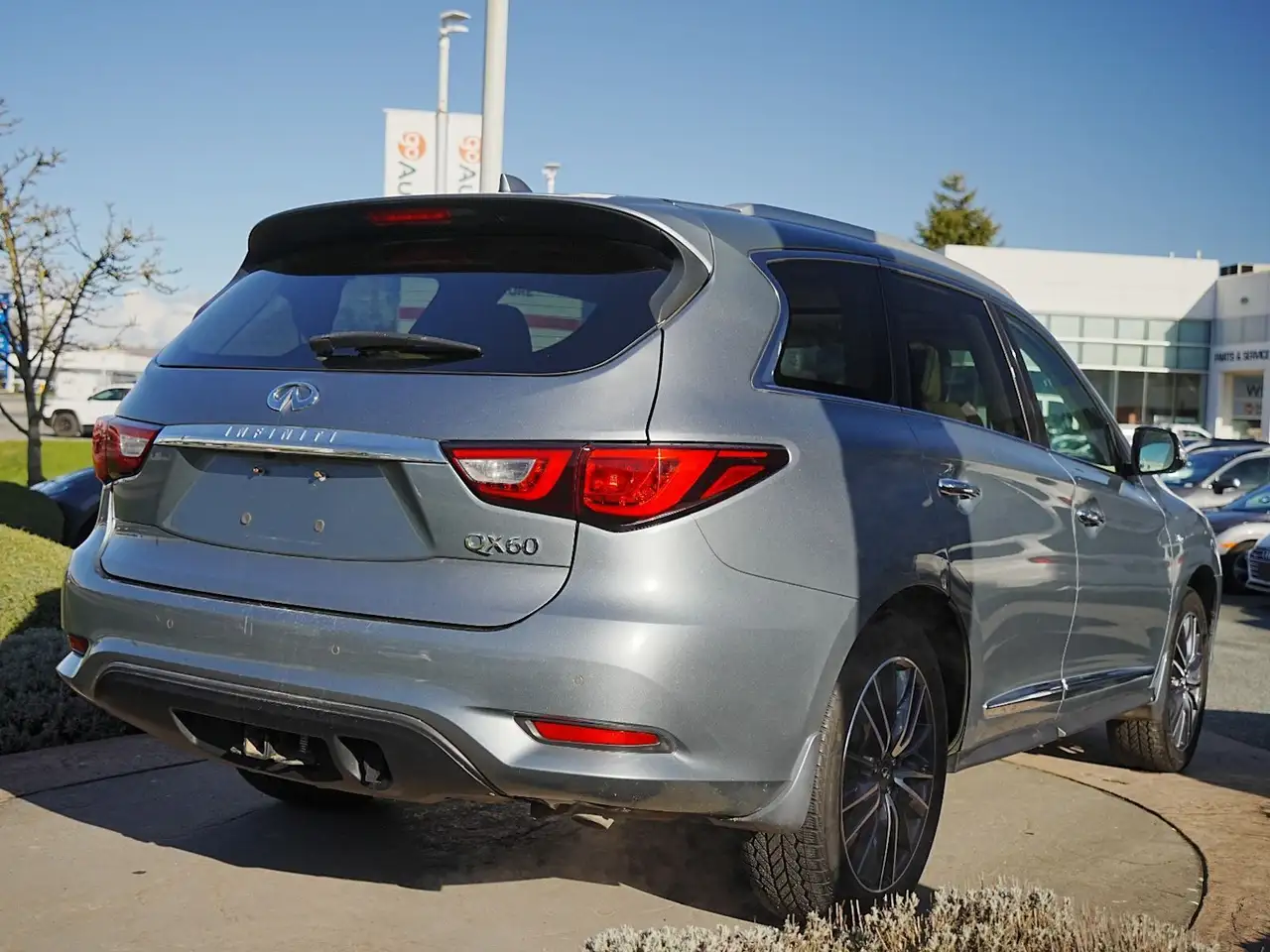 Infiniti QX60 fotografie Infiniti QX60