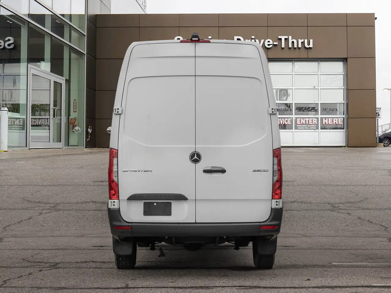 Mercedes-Benz Sprinter photo Mercedes-Benz Sprinter