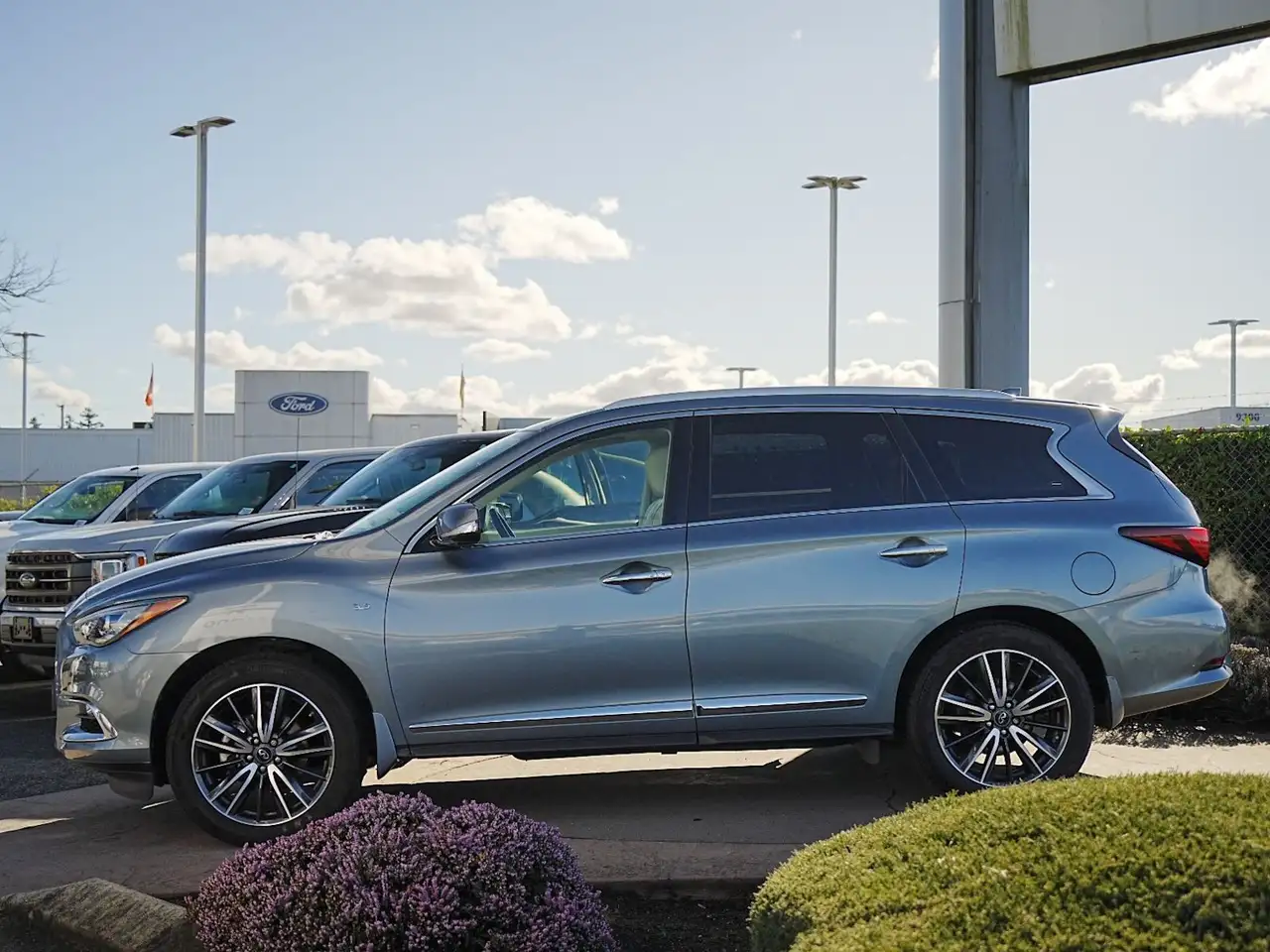 Infiniti QX60 fotografie Infiniti QX60
