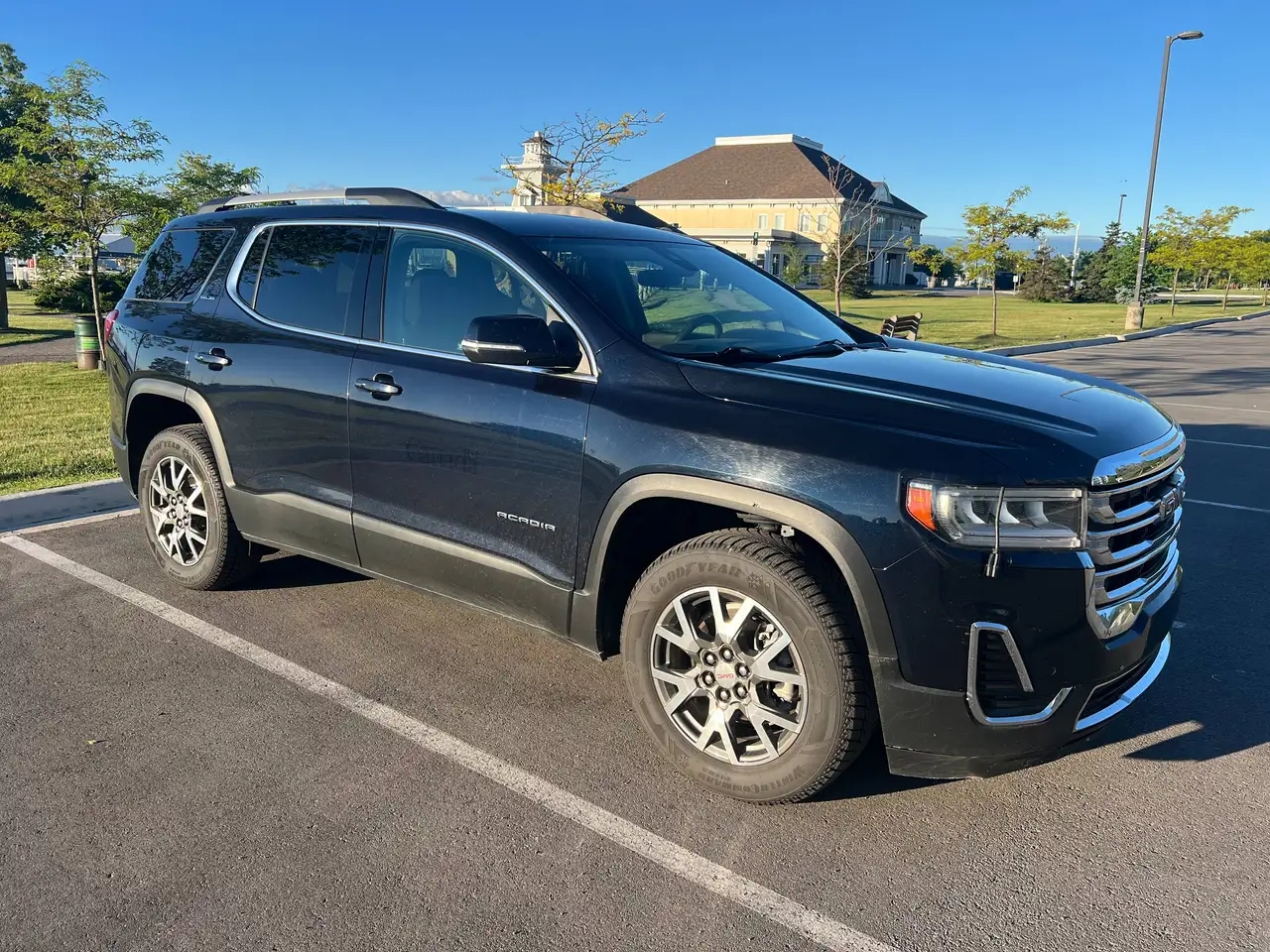 GMC Acadia photo GMC Acadia
