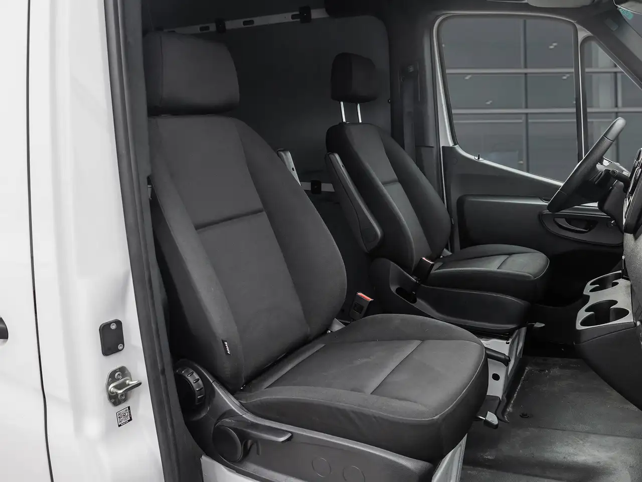 Mercedes-Benz Sprinter photo Mercedes-Benz Sprinter