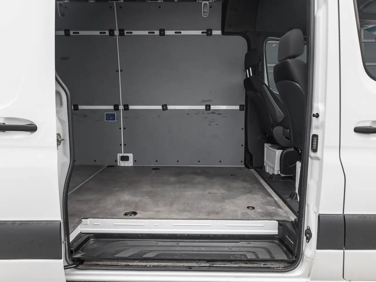 Mercedes-Benz Sprinter photo Mercedes-Benz Sprinter