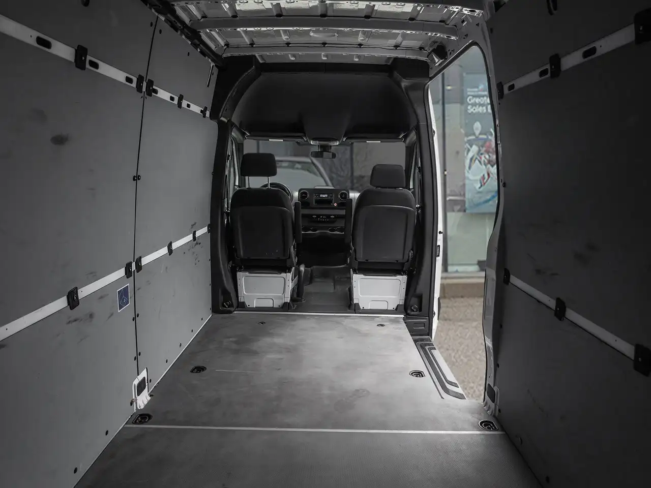Mercedes-Benz Sprinter photo Mercedes-Benz Sprinter