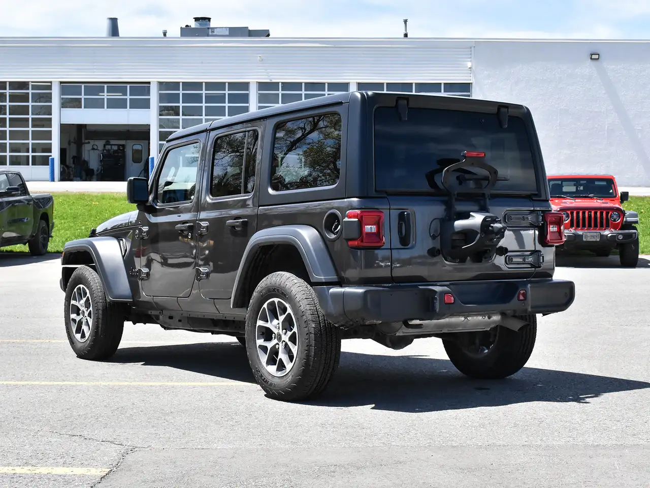Jeep Wrangler photo Jeep Wrangler