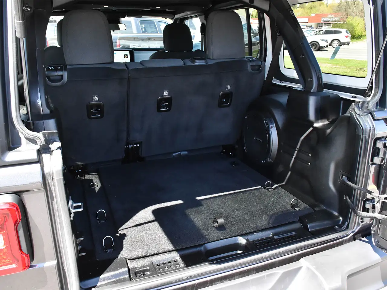 Jeep Wrangler photo Jeep Wrangler