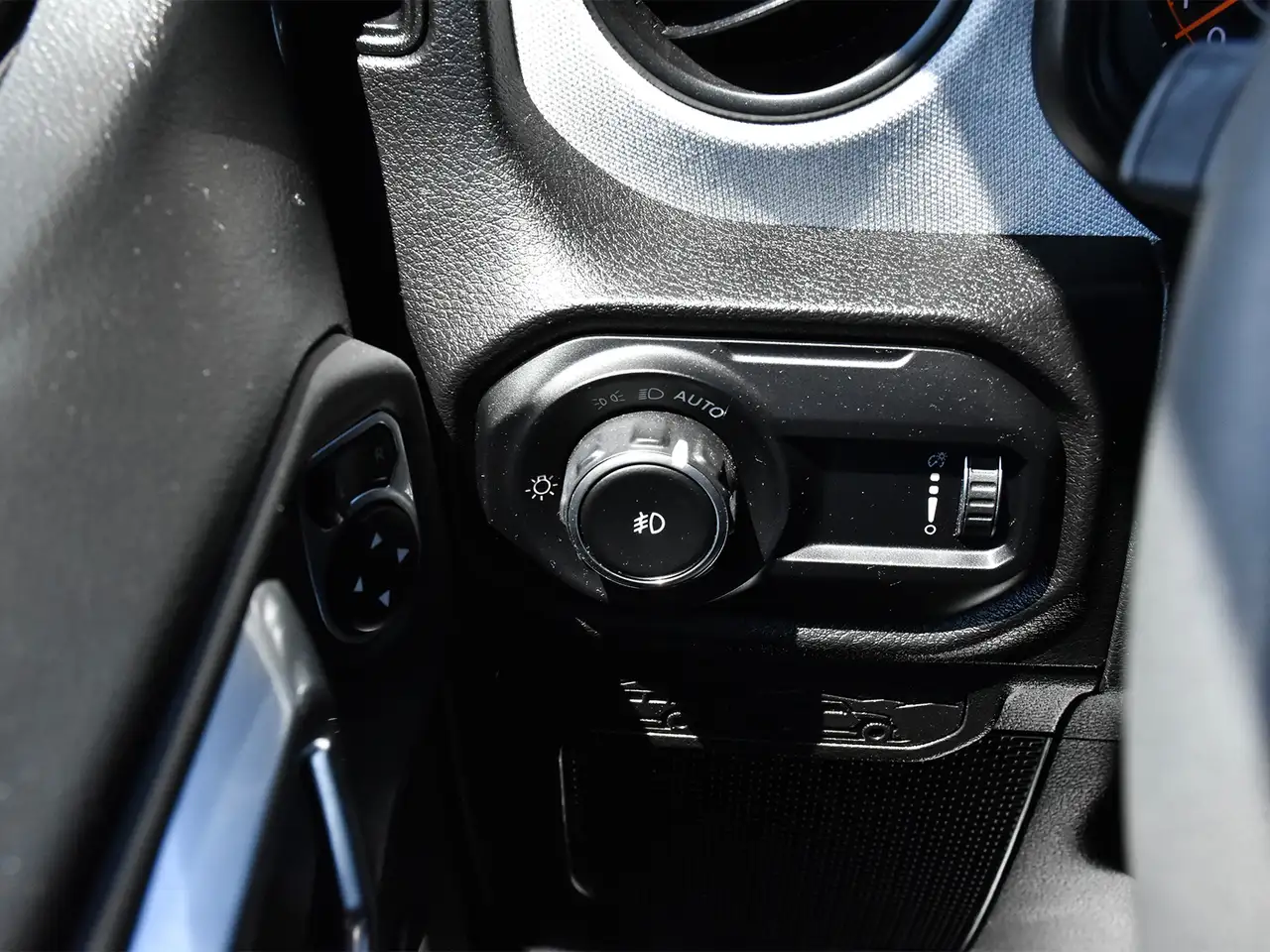 Jeep Wrangler photo Jeep Wrangler
