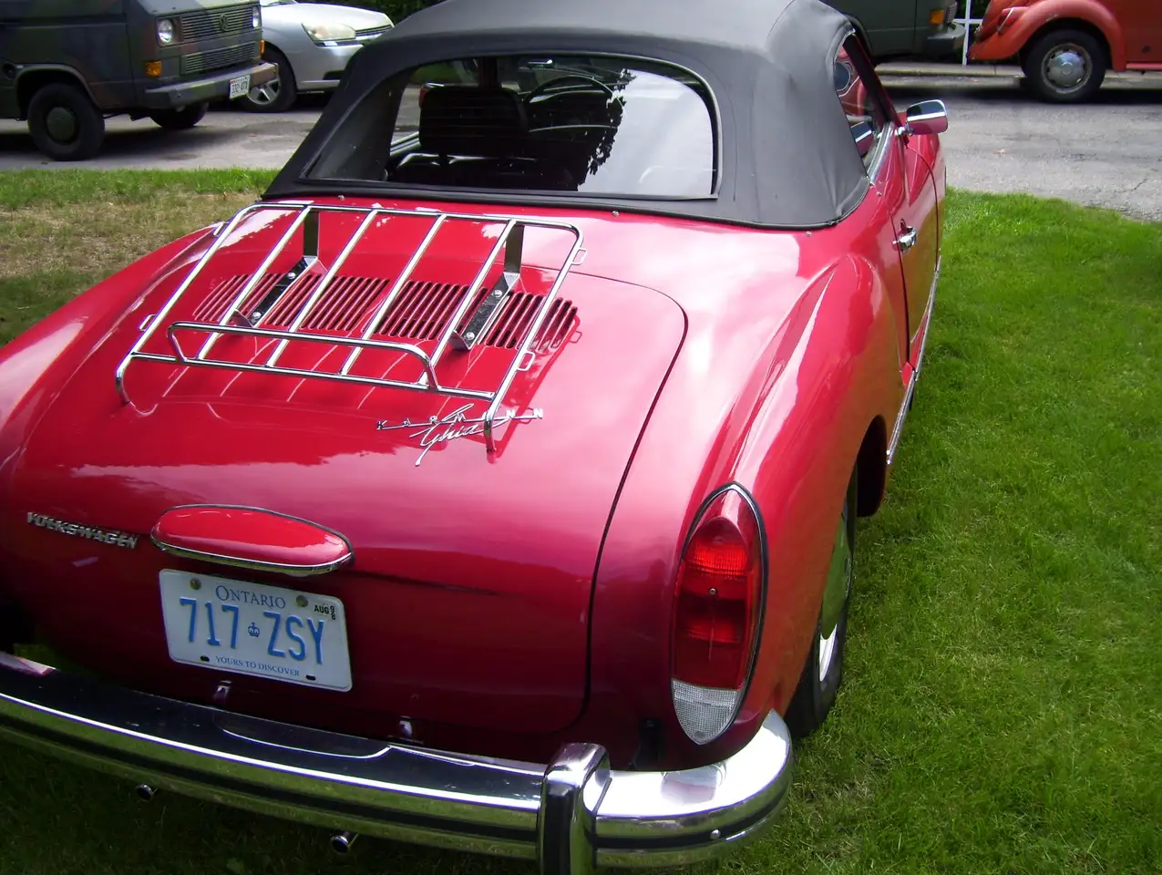 Volkswagen Karmann Ghia снимка Volkswagen Karmann Ghia