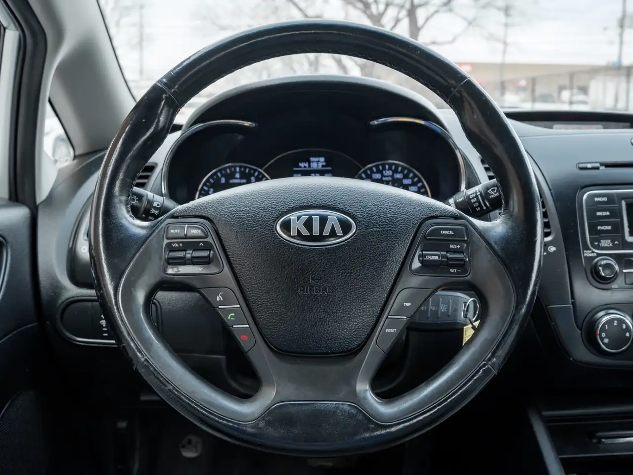 Kia Forte снимка Kia Forte