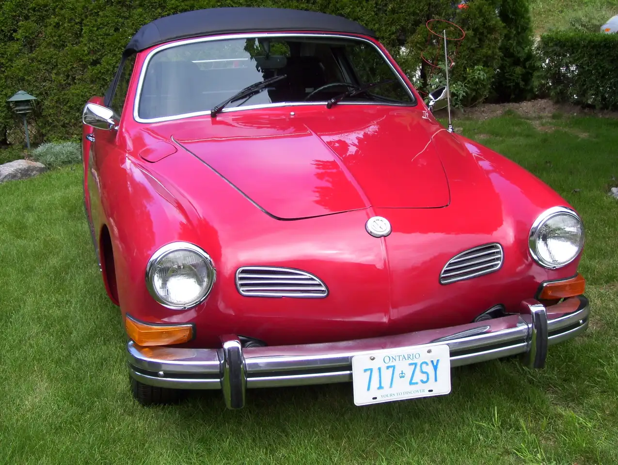 Volkswagen Karmann Ghia снимка Volkswagen Karmann Ghia