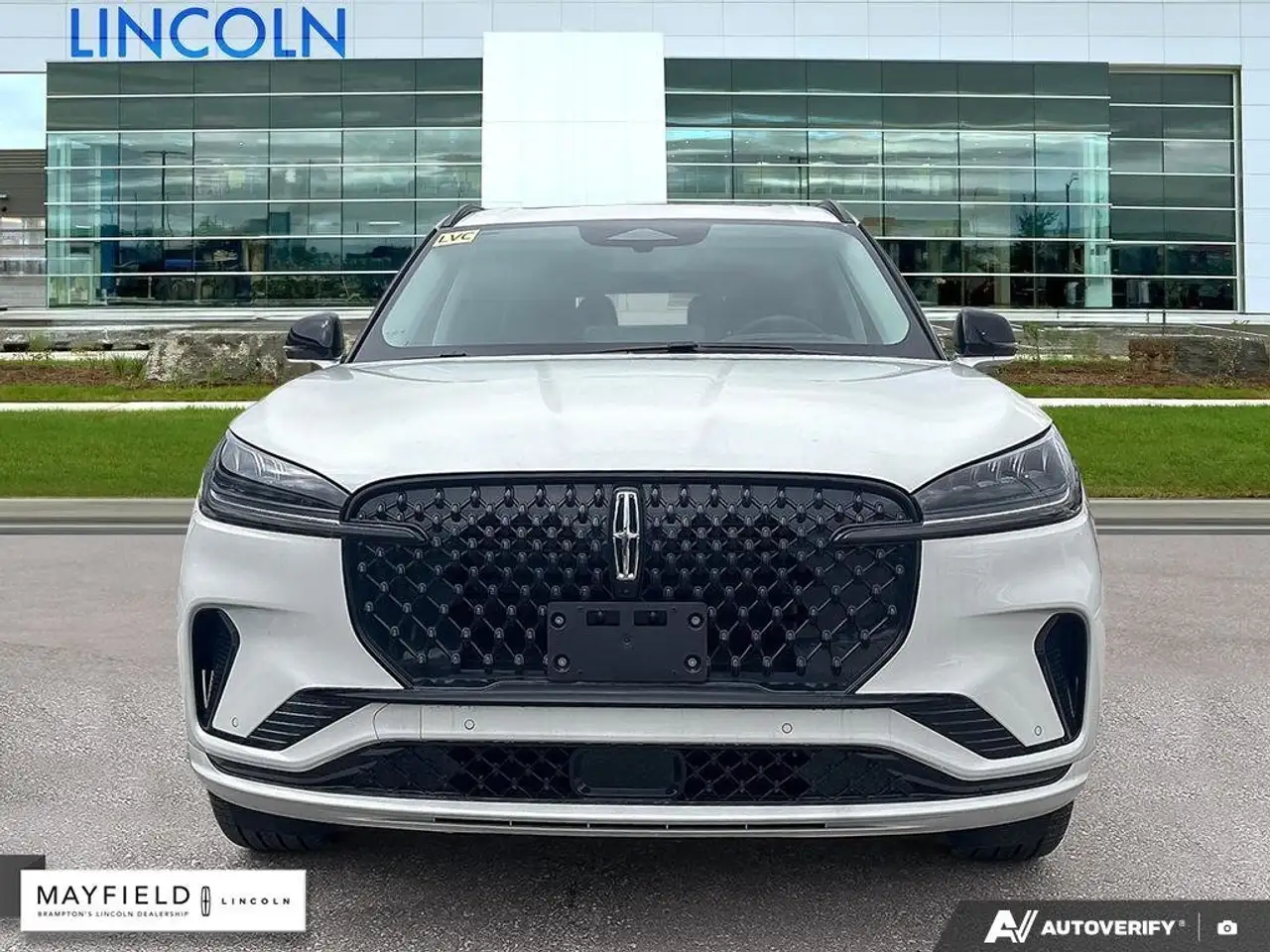 Lincoln Aviator снимка Lincoln Aviator