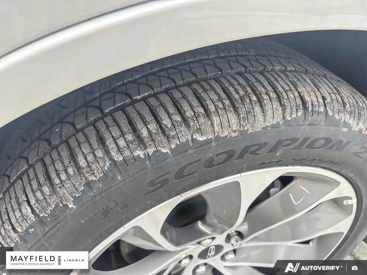 Lincoln Aviator снимка Lincoln Aviator