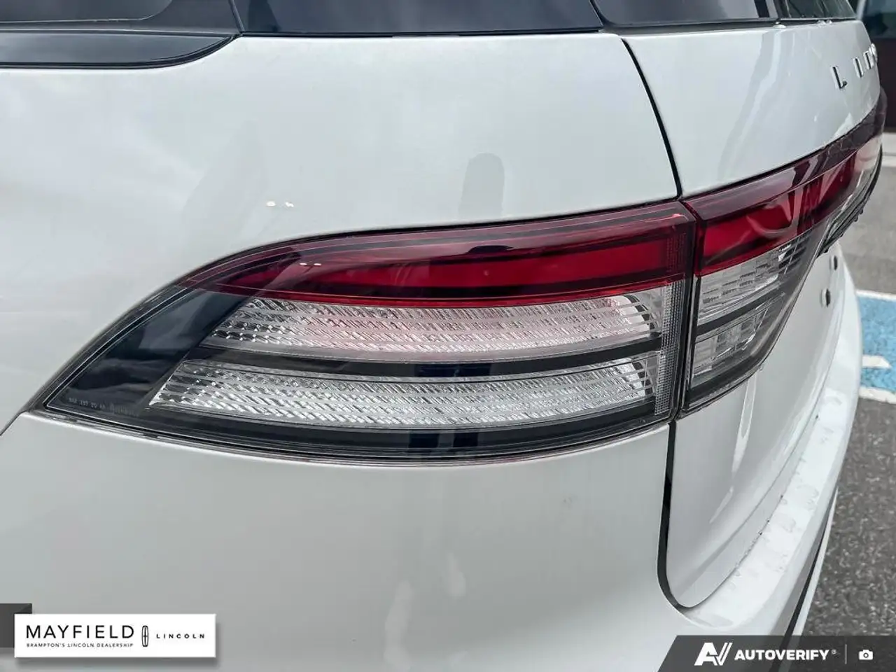 Lincoln Aviator снимка Lincoln Aviator