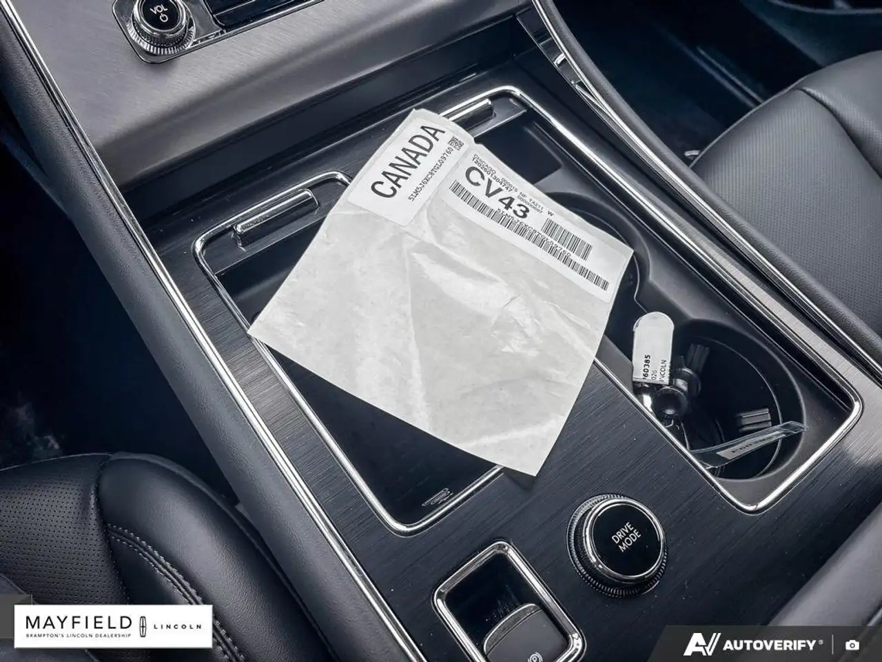 Lincoln Aviator снимка Lincoln Aviator