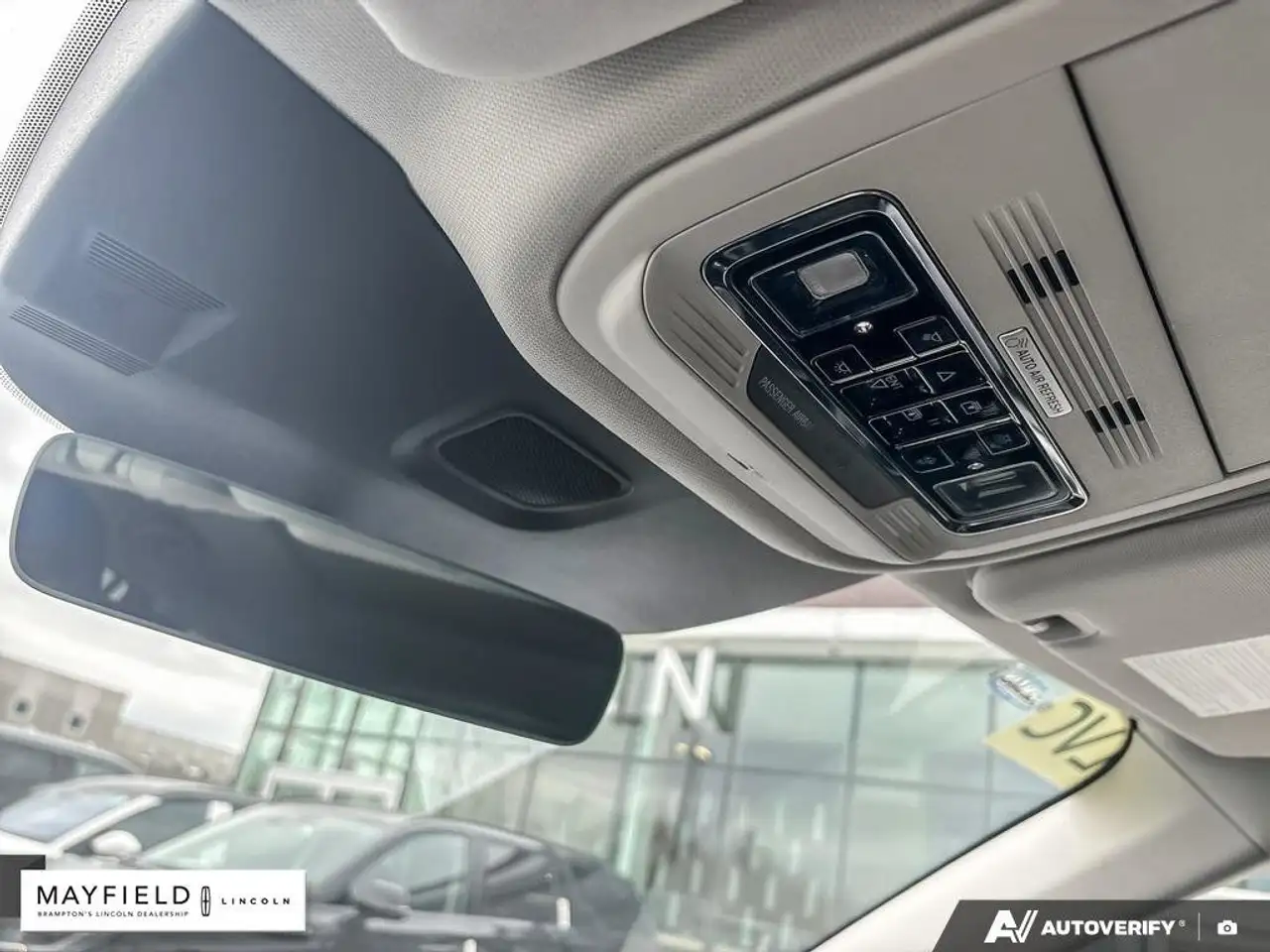 Lincoln Aviator снимка Lincoln Aviator