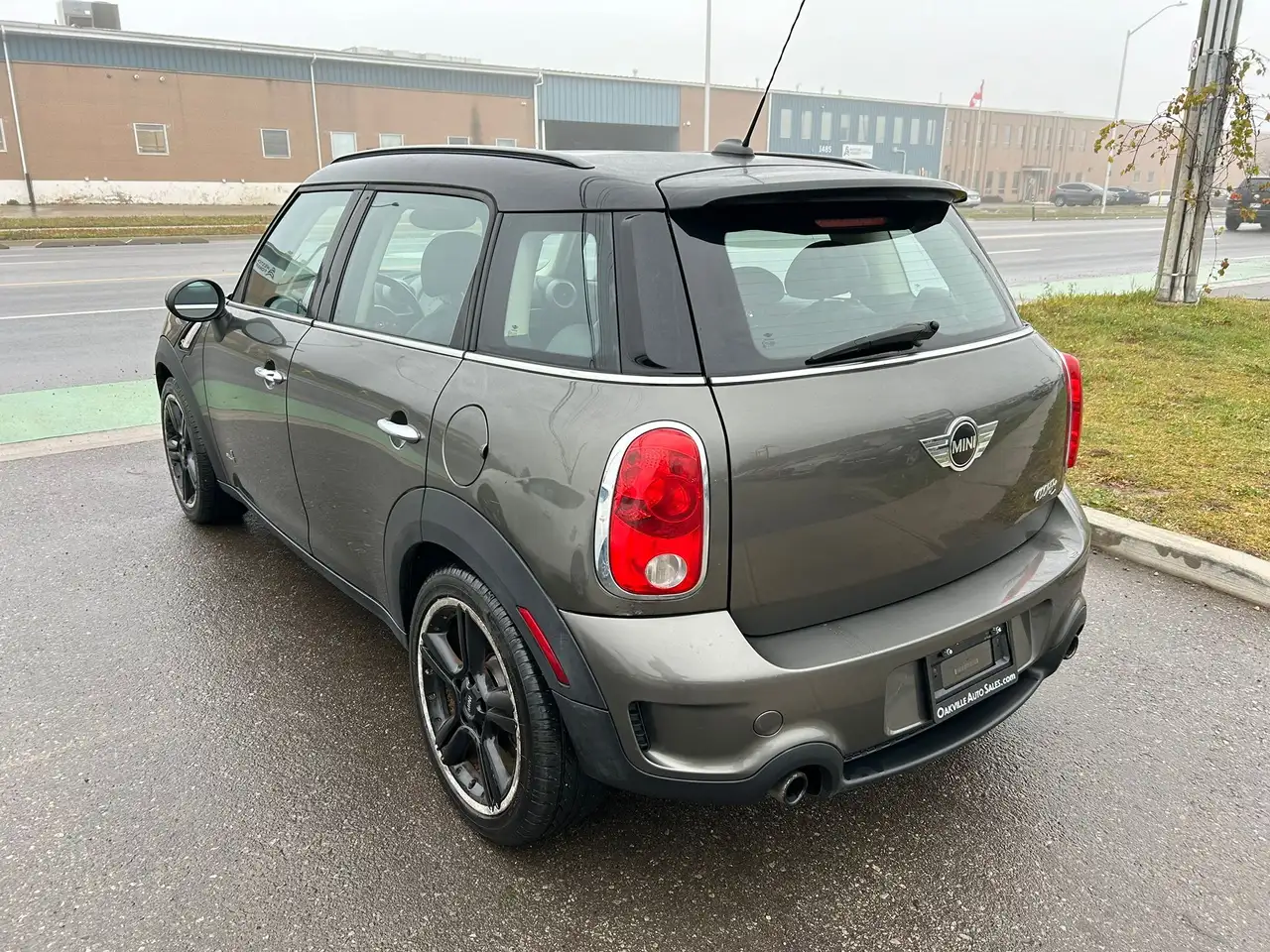MINI Cooper Countryman снимка MINI Cooper Countryman