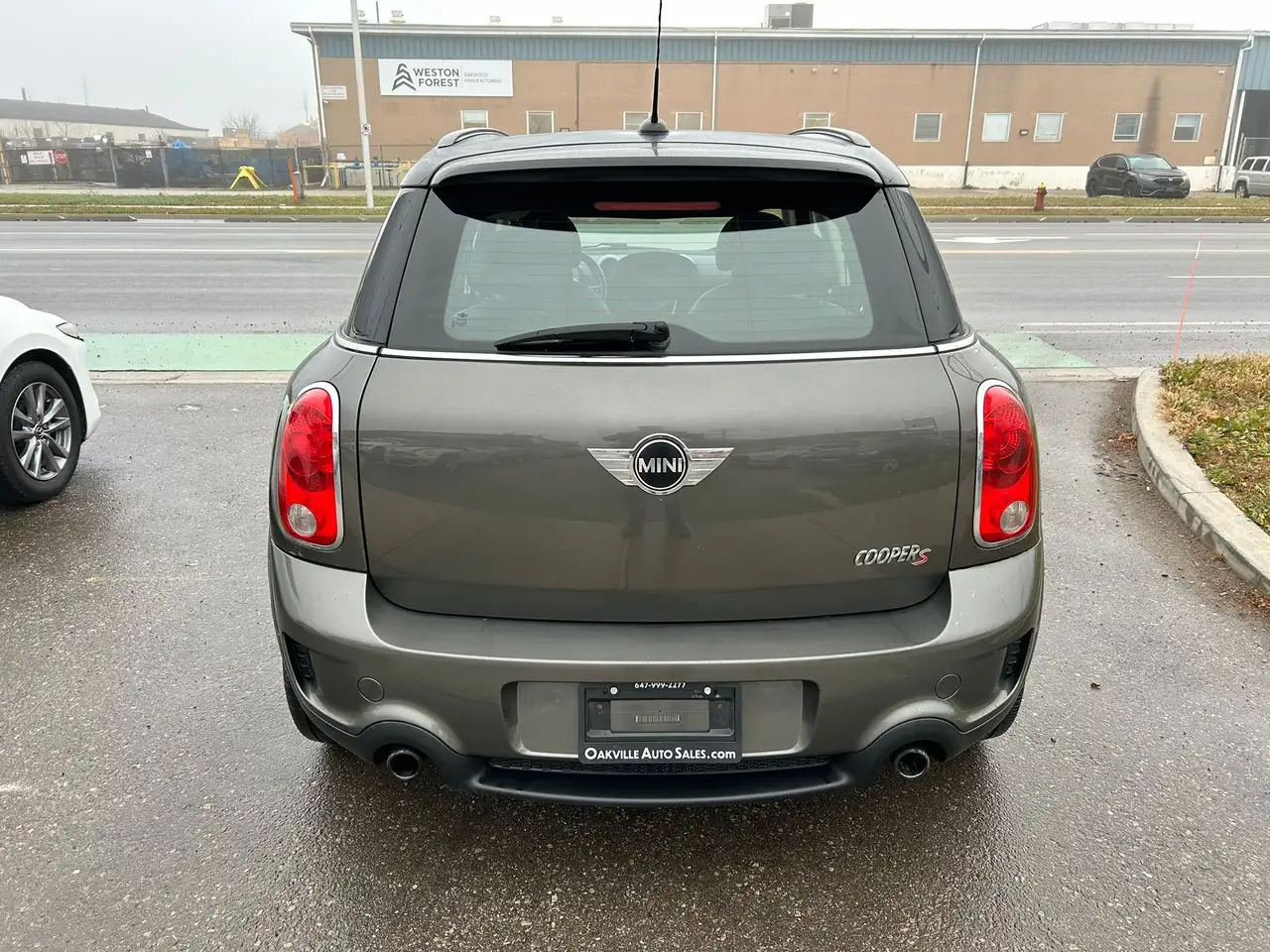 MINI Cooper Countryman снимка MINI Cooper Countryman
