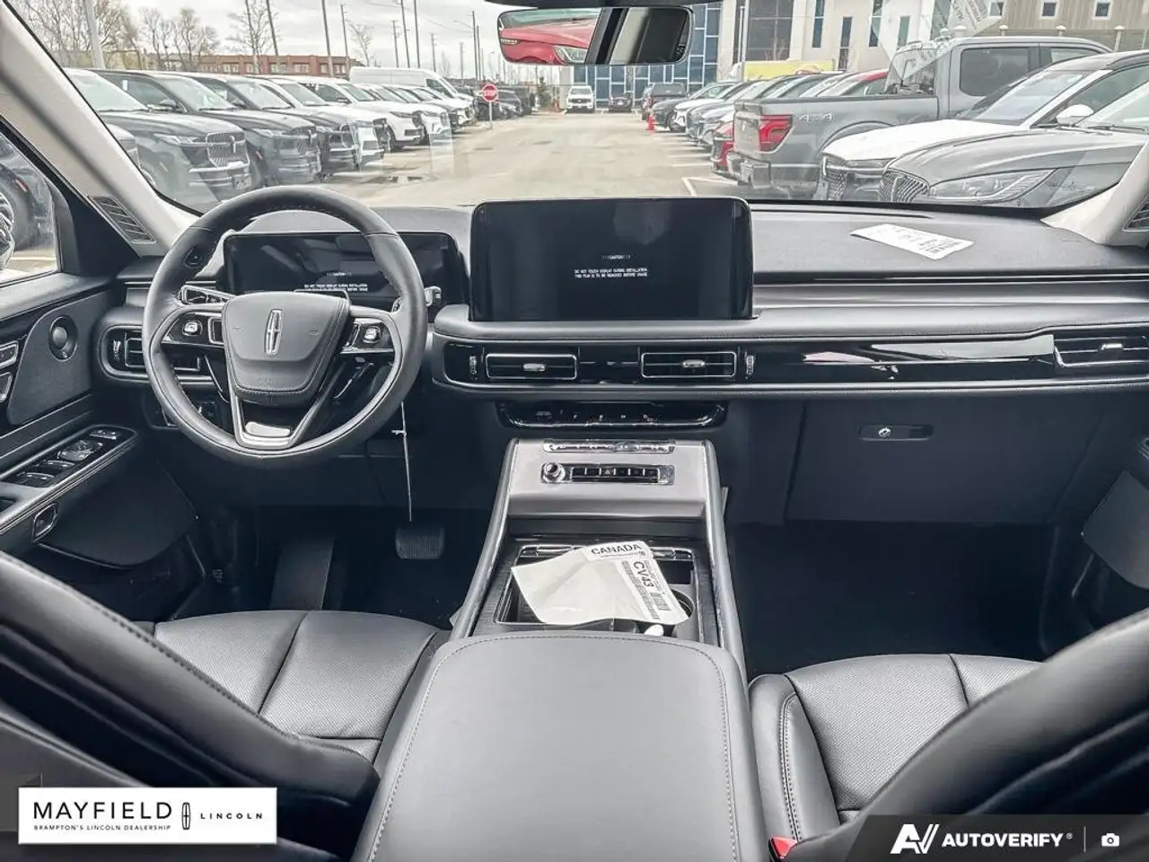 Lincoln Aviator снимка Lincoln Aviator