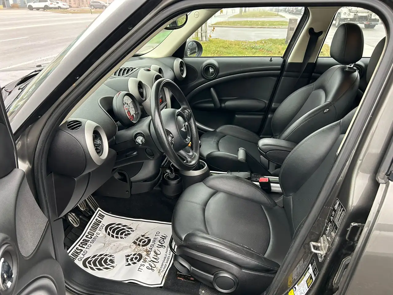 MINI Cooper Countryman снимка MINI Cooper Countryman