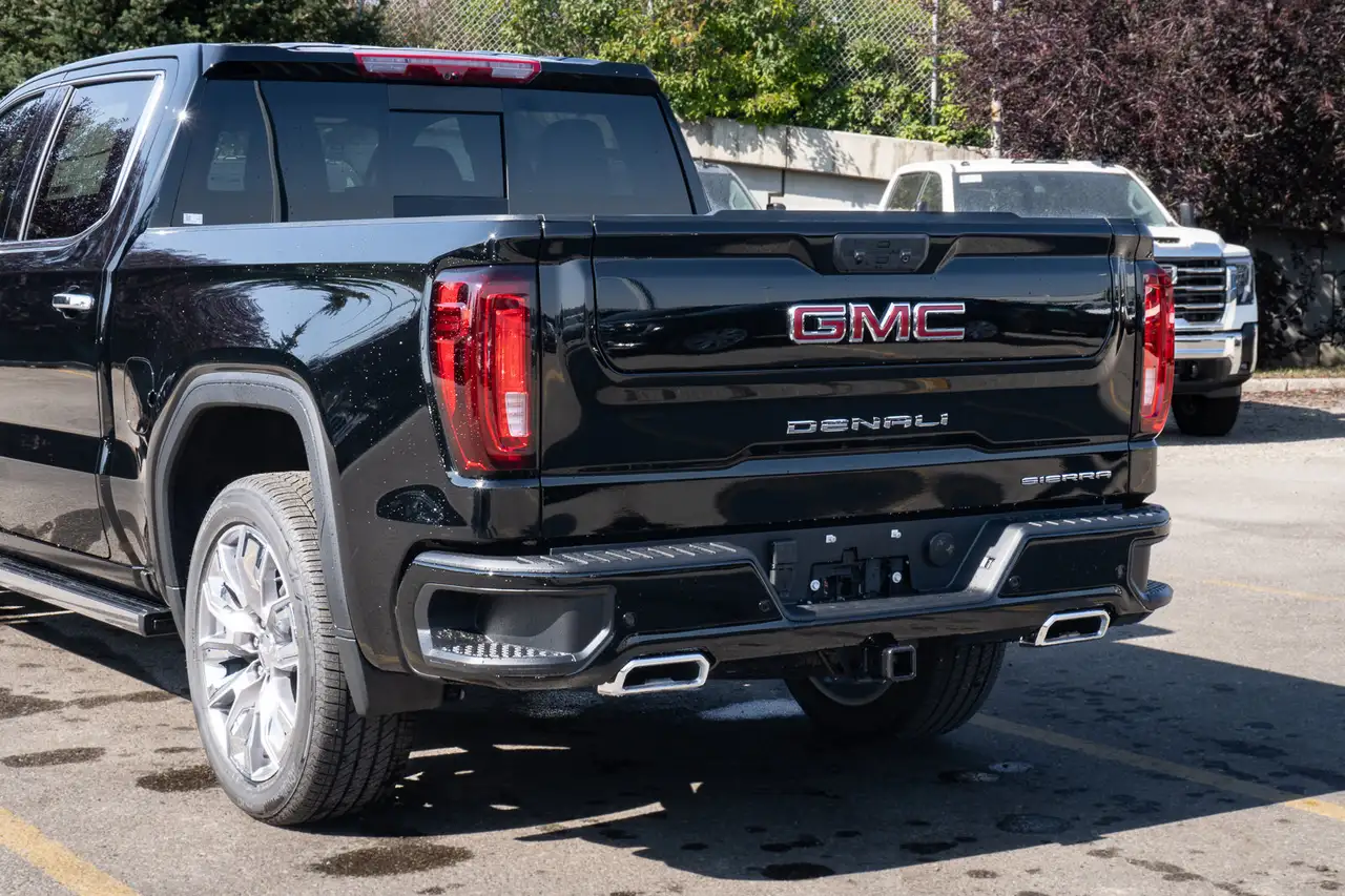 GMC Sierra 1500 photo GMC Sierra 1500