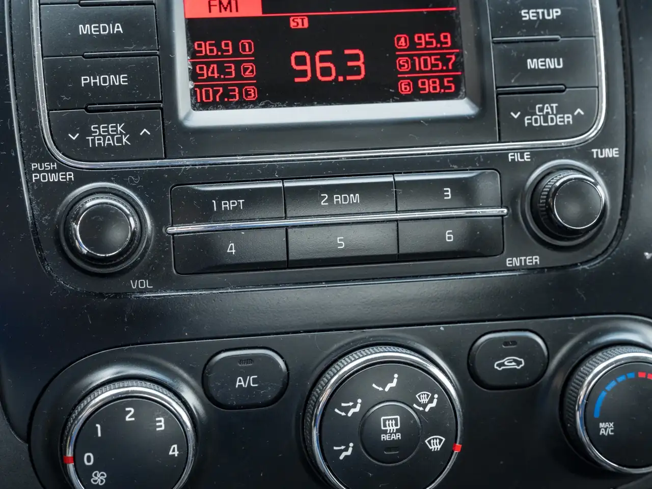 Kia Forte снимка Kia Forte