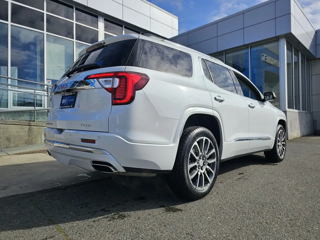GMC Acadia снимка GMC Acadia