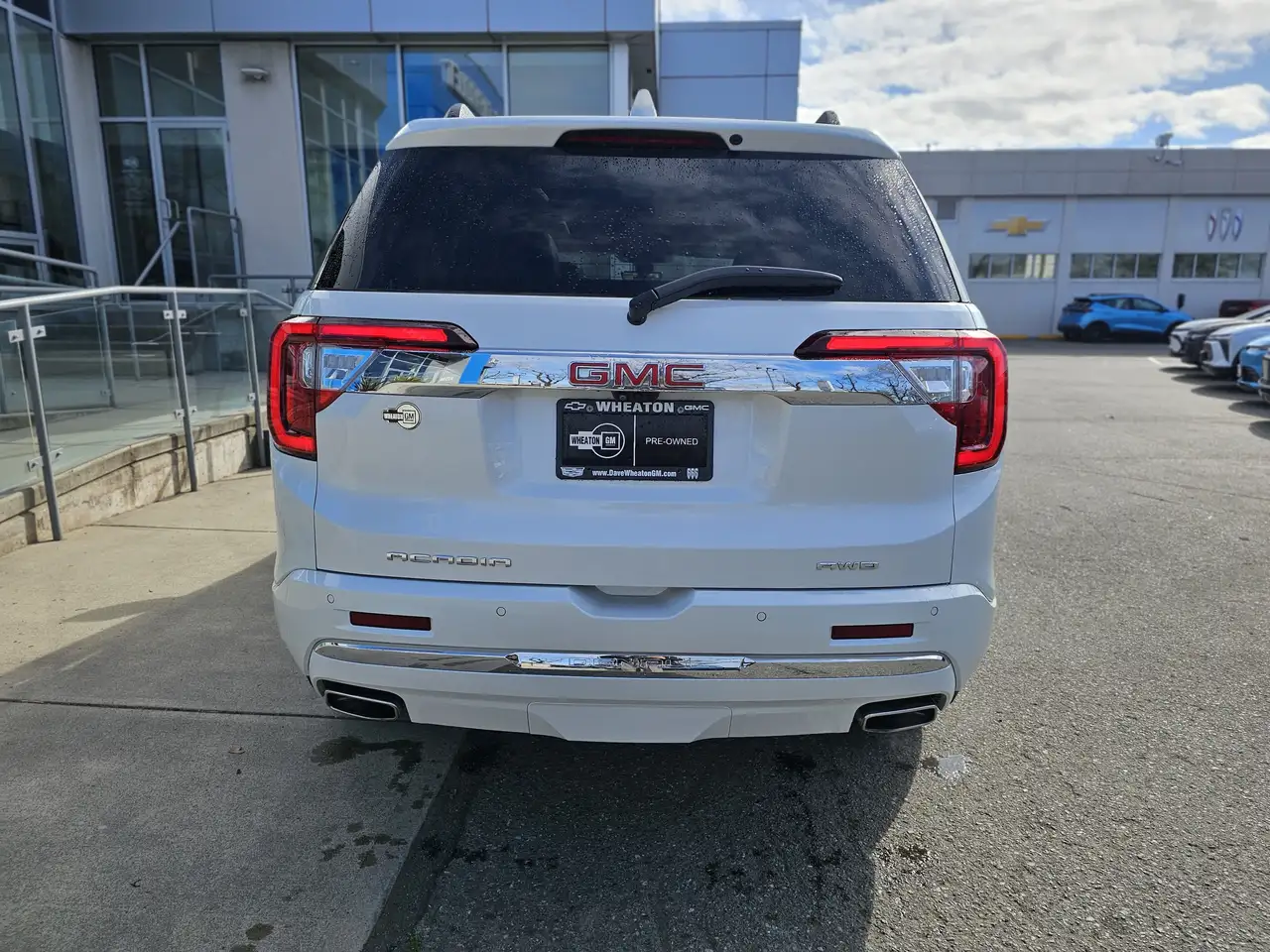 GMC Acadia снимка GMC Acadia