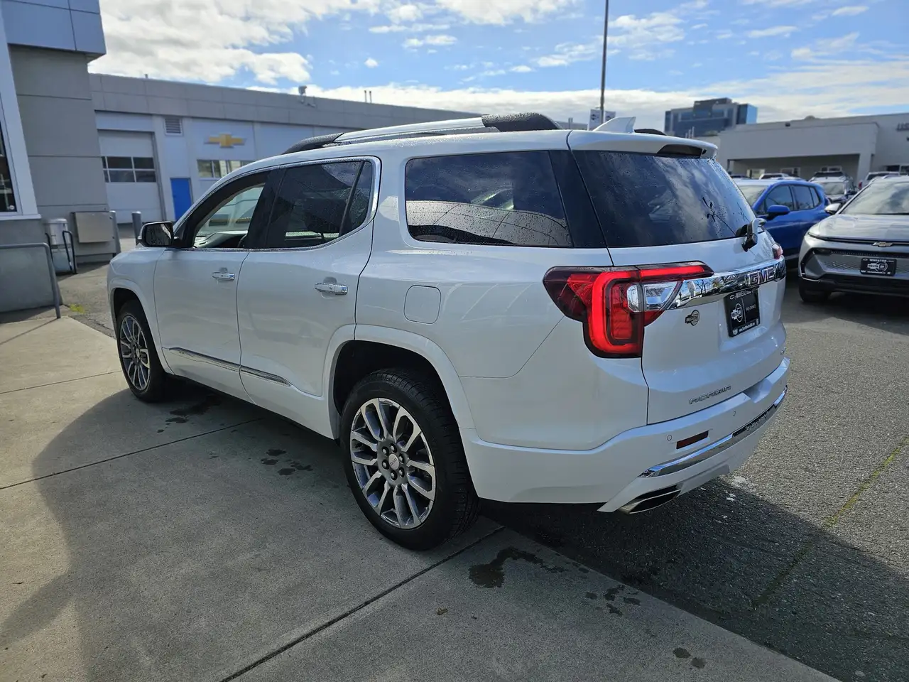 GMC Acadia снимка GMC Acadia