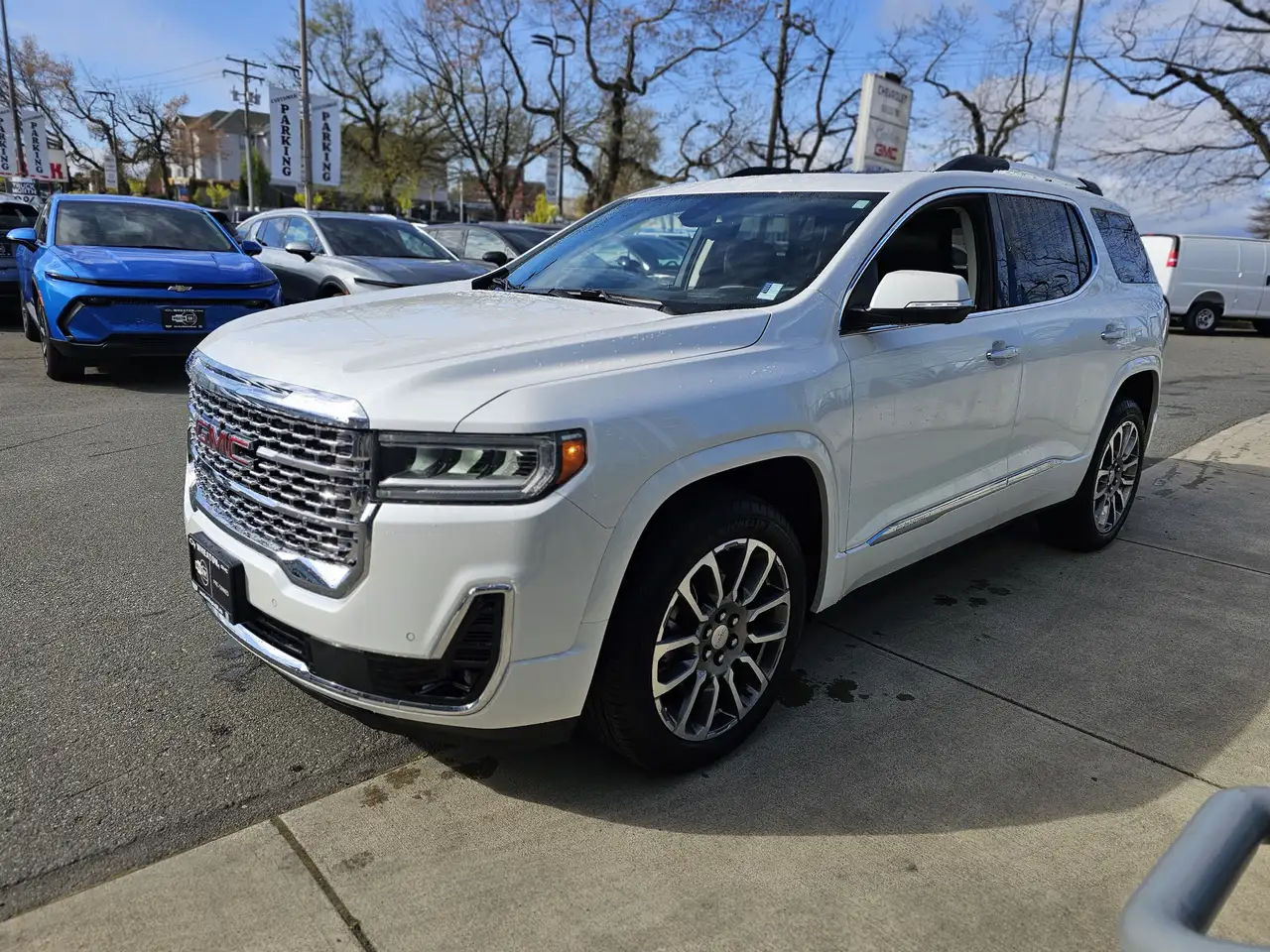 GMC Acadia снимка GMC Acadia
