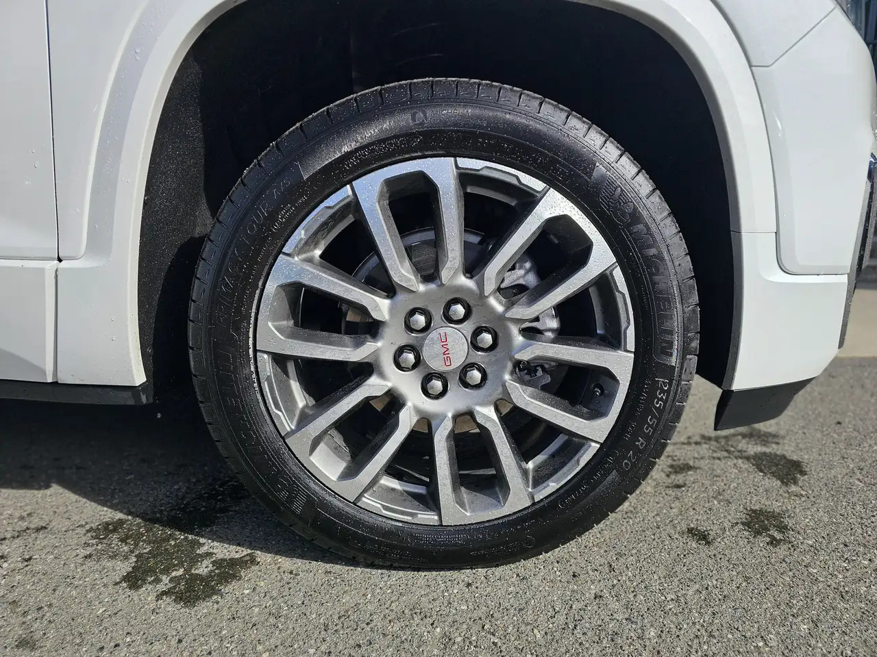 GMC Acadia снимка GMC Acadia