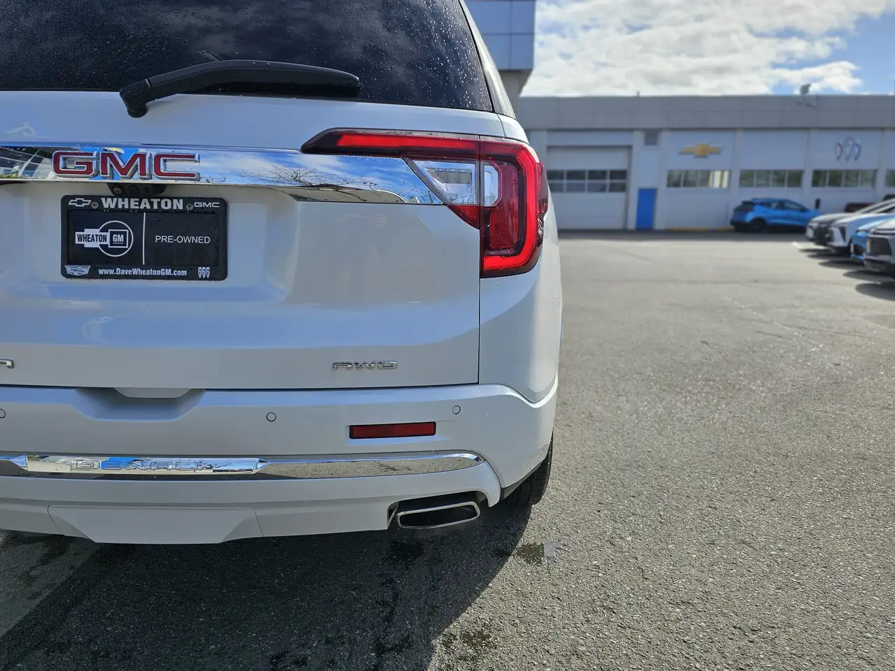 GMC Acadia снимка GMC Acadia