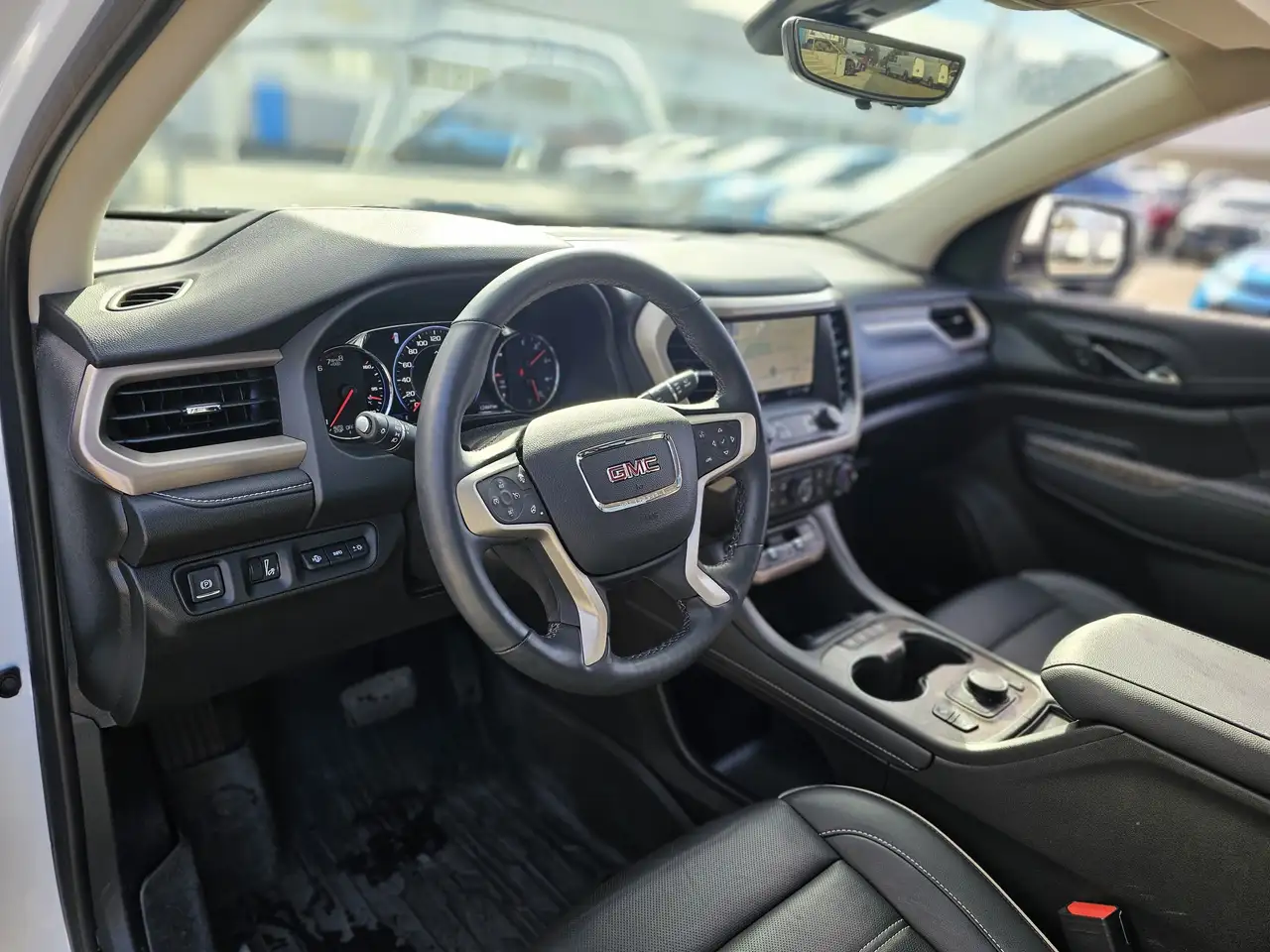 GMC Acadia снимка GMC Acadia