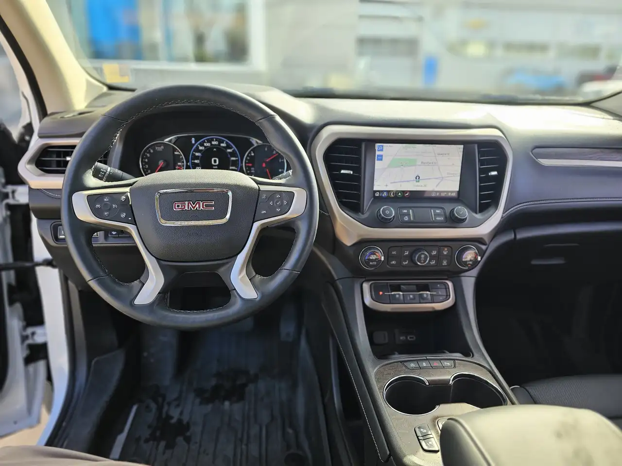 GMC Acadia снимка GMC Acadia