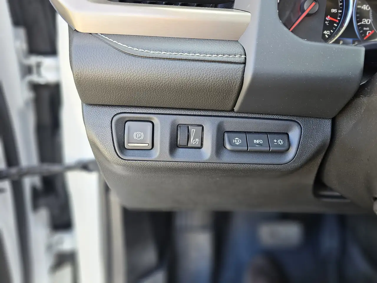 GMC Acadia снимка GMC Acadia