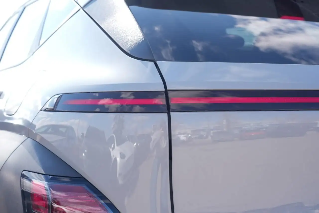 Hyundai KONA снимка Hyundai KONA